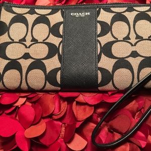 Vintage Authentic Coach Wrist Wallet